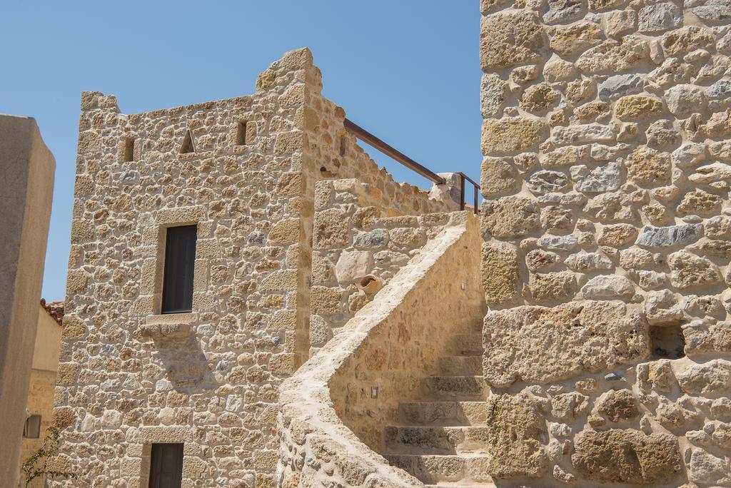 Vetilios Lithos Boutique Hotel Neo Oitilo Bagian luar foto
