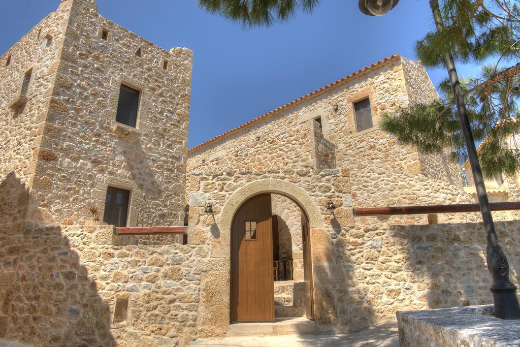 Vetilios Lithos Boutique Hotel Neo Oitilo Bagian luar foto