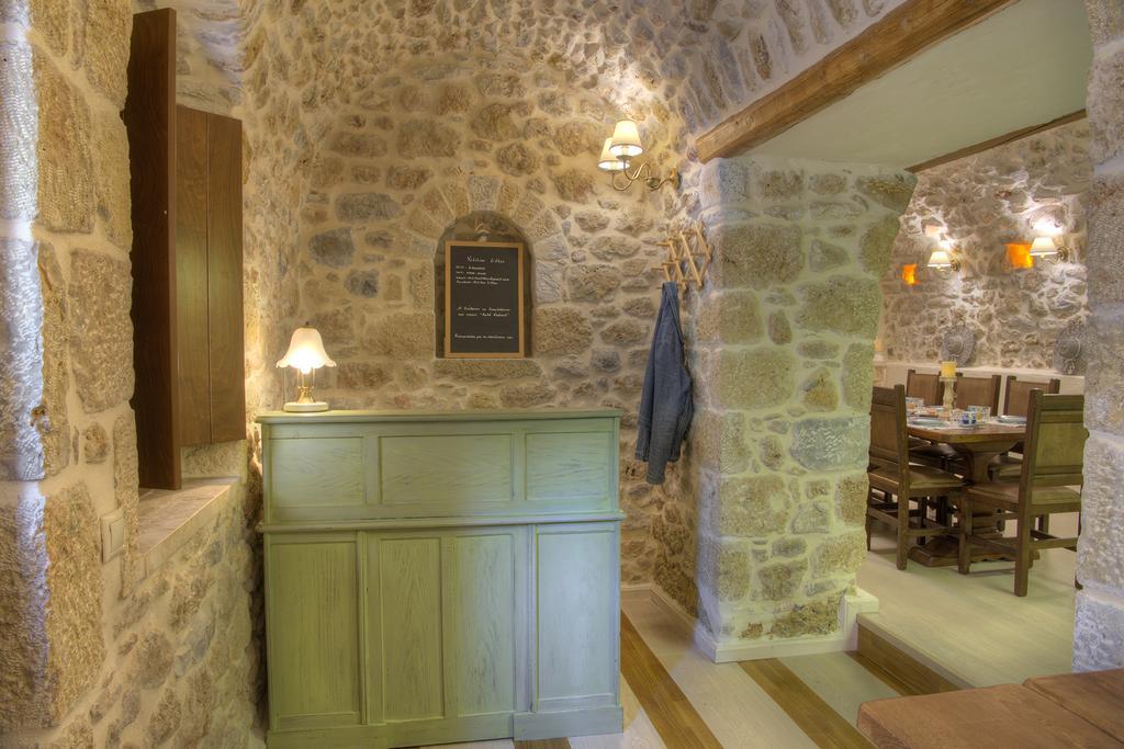 Vetilios Lithos Boutique Hotel Neo Oitilo Bagian luar foto