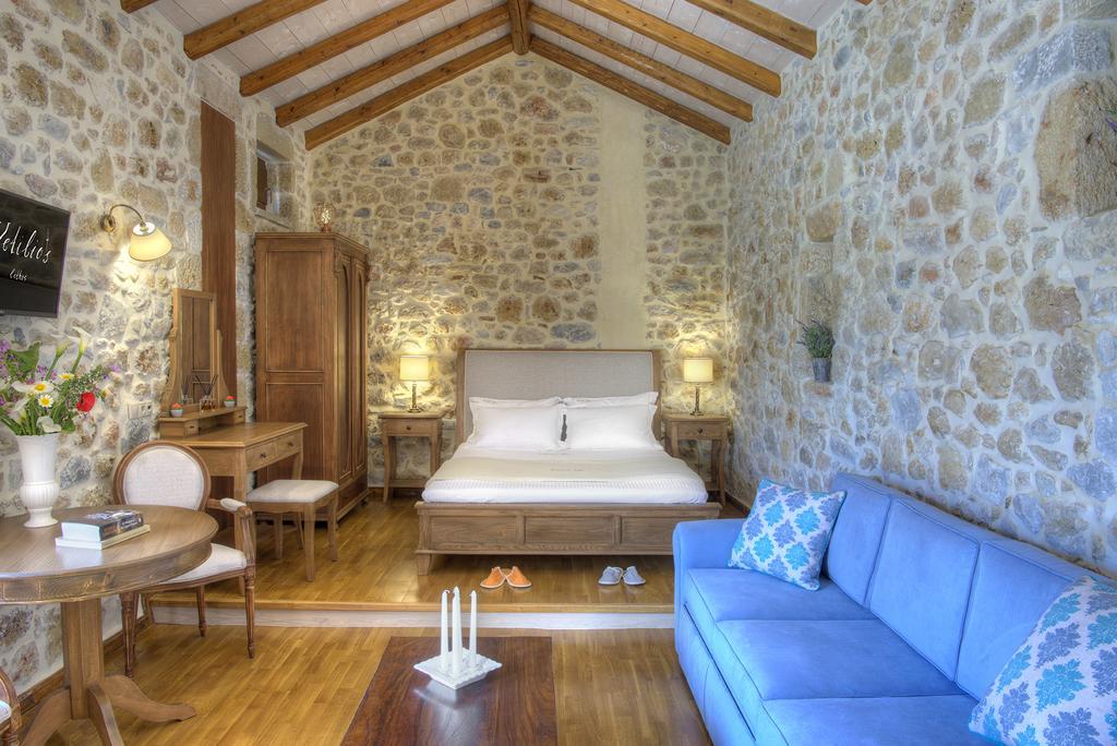 Vetilios Lithos Boutique Hotel Neo Oitilo Bagian luar foto