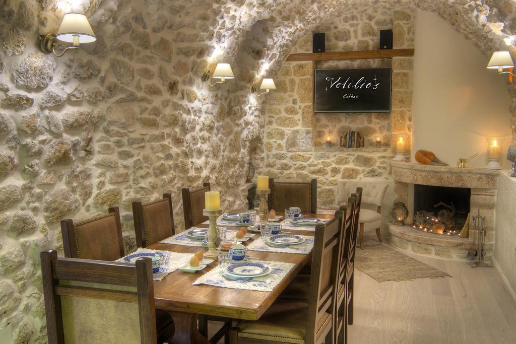 Vetilios Lithos Boutique Hotel Neo Oitilo Bagian luar foto